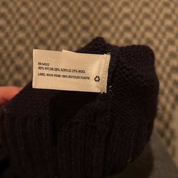 GAP Navy Blue Argyle Sweater - Picture 5 of 5